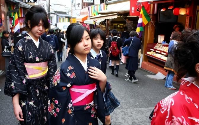 上海藏着五万日本人：不旅游只扎根！一旦开战，后果不堪设想

早从上世纪90年代上
