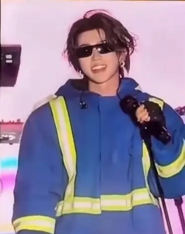 王嘉尔主动纠正阿玛尼官方，将Lunar New Year改回Chinese Ne