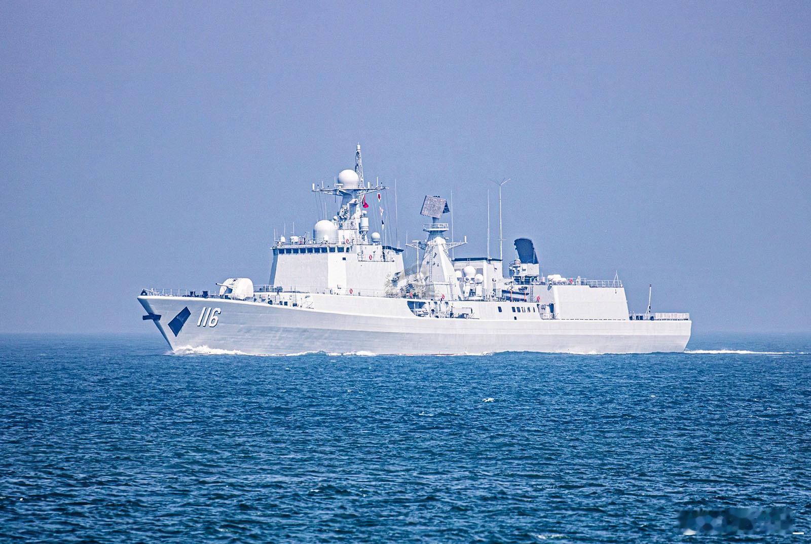 116石家庄舰 ，30N6E1相控阵雷达已开启。 