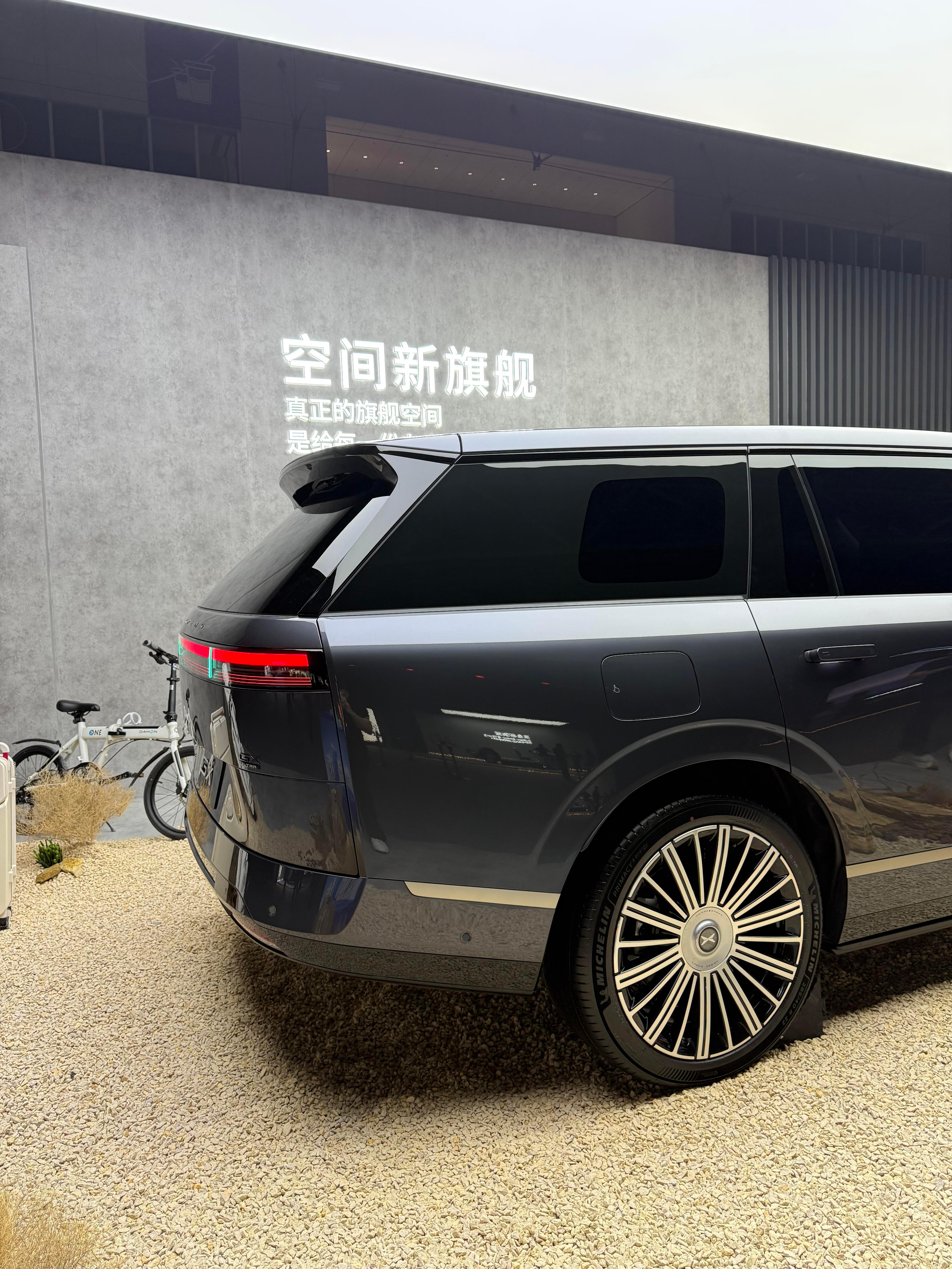 小鹏GX峡湾灰真车质感，实物质感好很多小鹏gx小鹏汽车