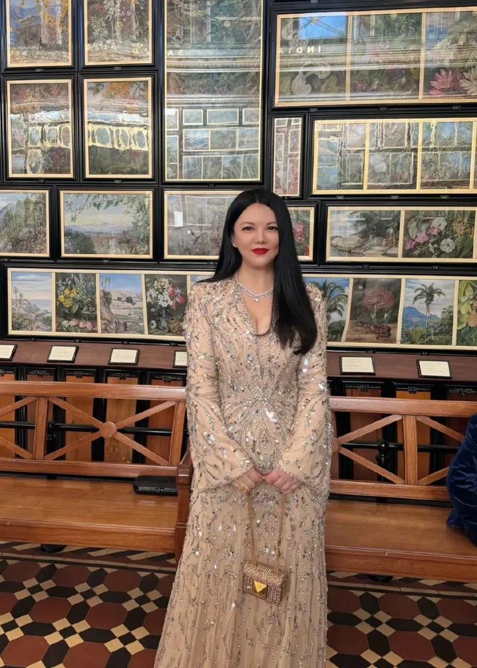 大s不准自己的儿女进娱乐圈做艺人，李湘把女儿当名媛养，她很纳闷：“为什么不行？”