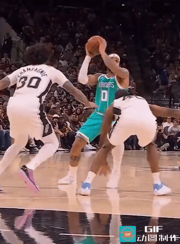 未来10年的最佳防守球员肯定非文班亚马莫属，不，甚至可以说，NBA历史最强的防守