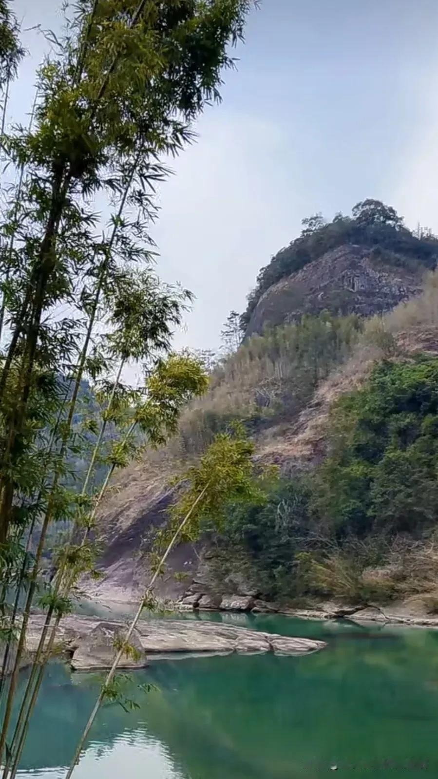 治愈风光图分享早上武夷山风景特别美，山清水秀。