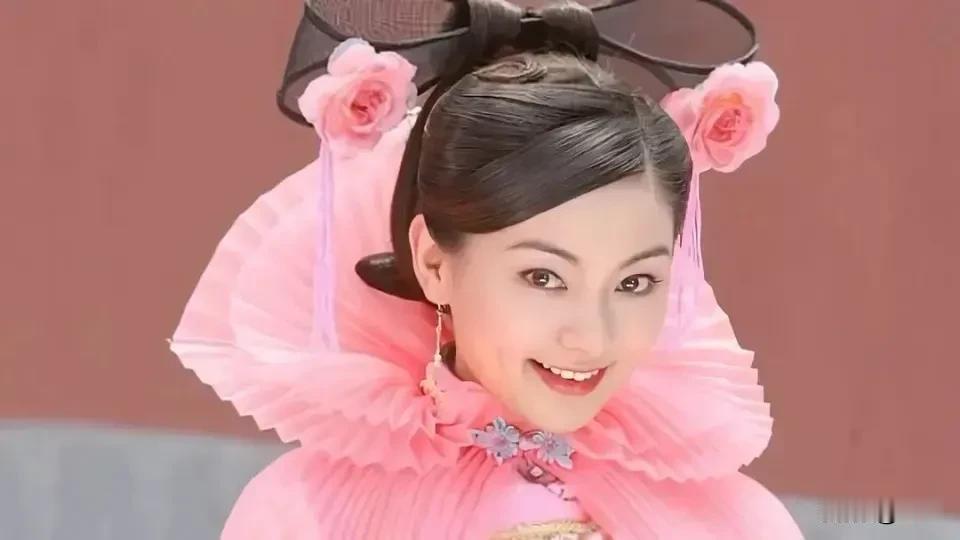 同样是穿“这种清宫服饰”，陈秀丽的兰轩，赵柯的杏儿，胡静的西林春，陈炜的景珍，谁