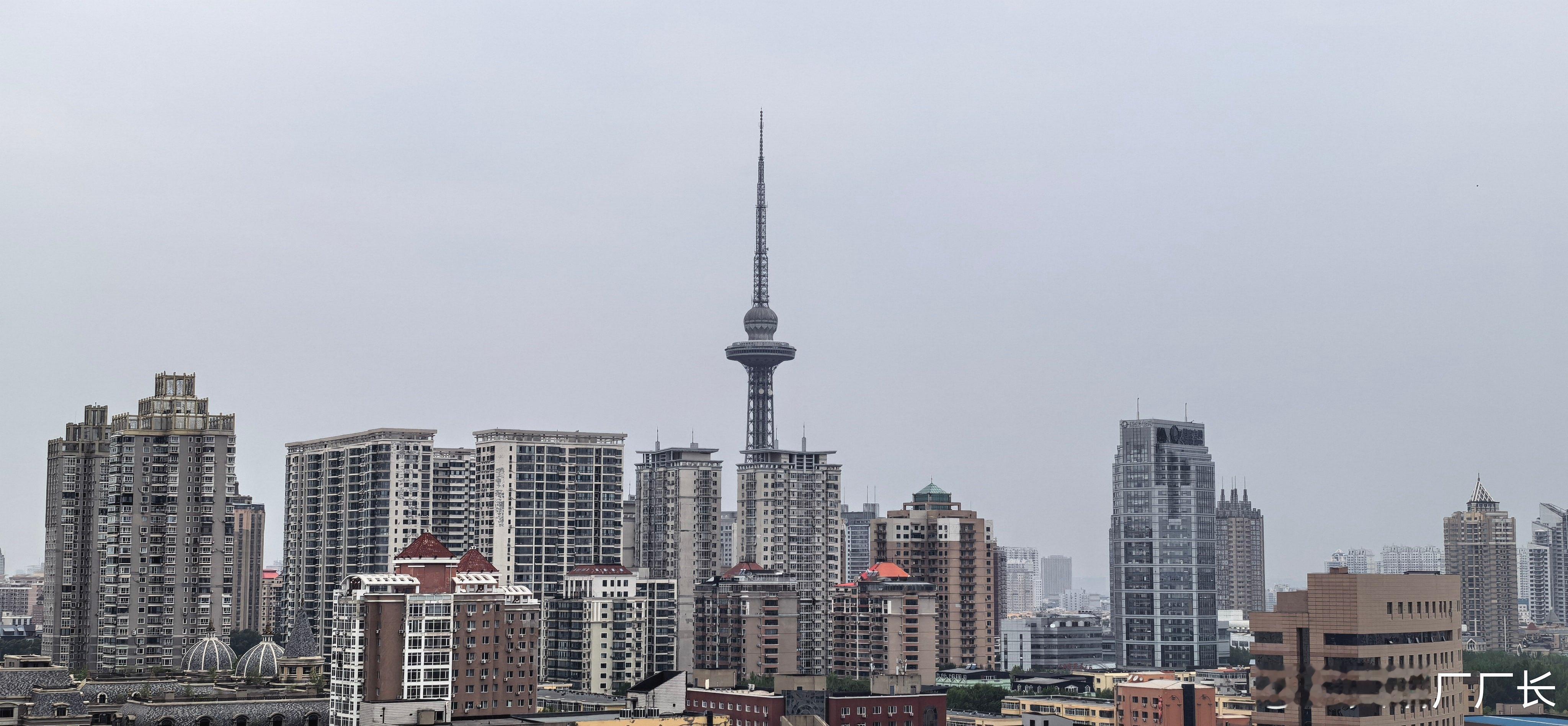 哈尔滨从前两天的三十多度掉到今天的十多度这什么天气一会冷一会热的 