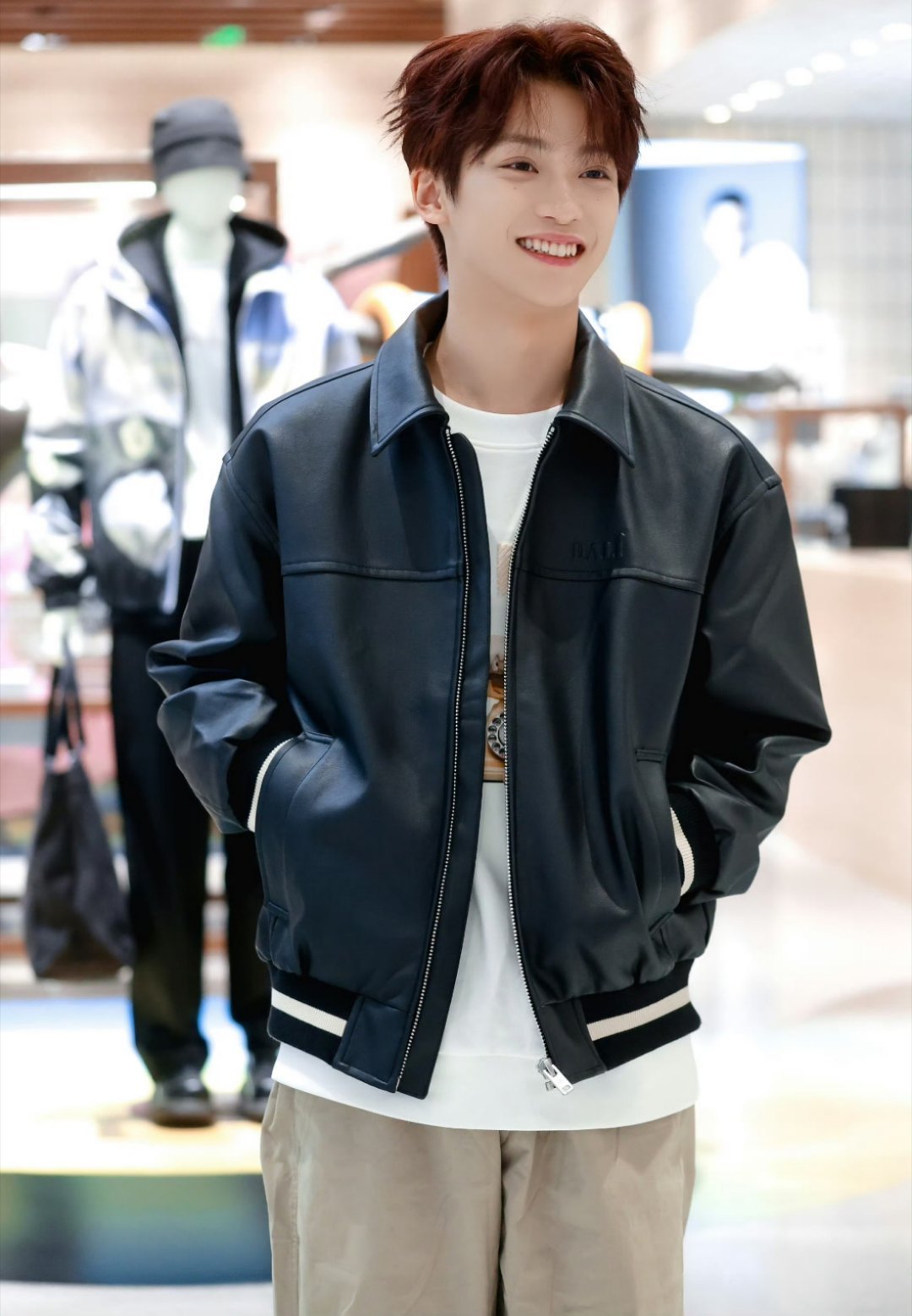 这个小梓渝是怎么做到又酷又帅，又萌又可爱的[期待][期待][期待] ​​​