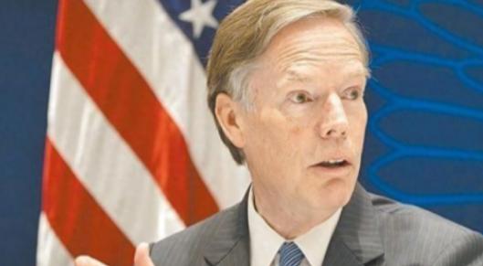 离任了才敢说真话，美前驻华大使：特朗普低估中国，做错了一件事。一位经验丰富的外交