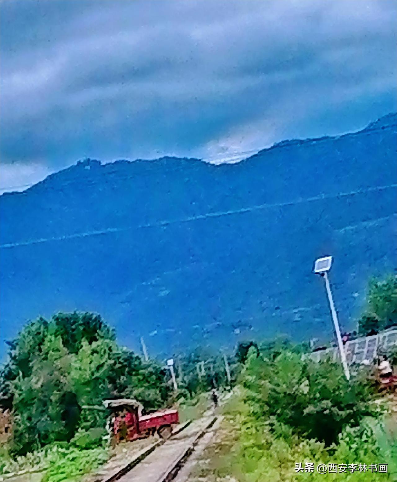 《秦岭南麓秦岭美（李林摄于汉中城固）》