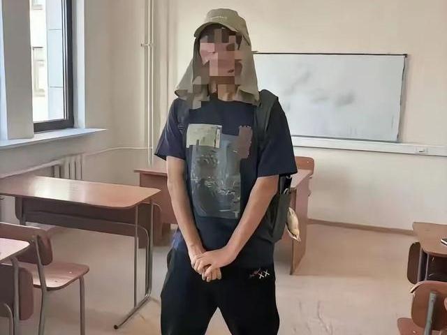 媒体：身披旭日旗中国留学生已被遣返。
评论几句，
在莫斯科大学课堂上这位姓陈的留