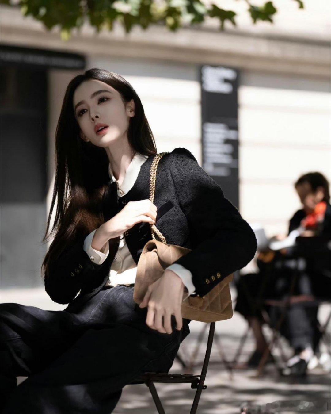 这种风格真的好适合古力娜扎[666][666][666]造型师加分 ​​​