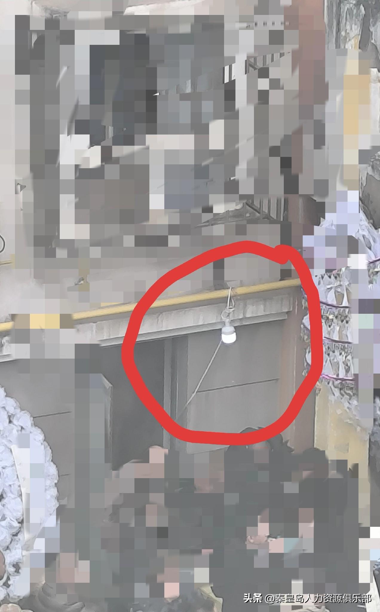 早上被出殡唢呐锣鼓声惊醒，出殡本是送别亲人、寄托哀思的庄重时刻，这家子居然把照明