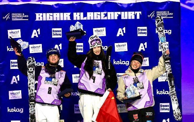 刘梦婷滑雪世界杯夺冠 祝贺中国选手刘梦婷首夺世界杯冠军，也是大跳台项目的重大突破