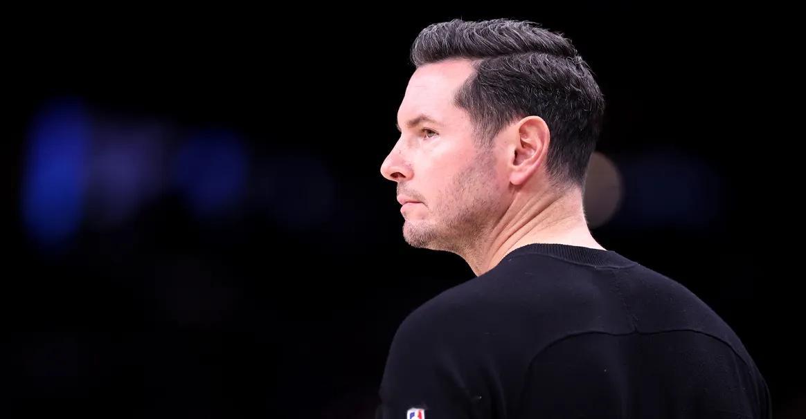 雷迪克：自詹姆斯回归后 我们的进攻组织确实不够清晰湖人主教练JJ-雷迪克在今日训