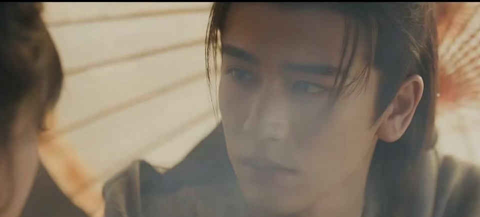 张凌赫感谢林俊杰 林俊杰给剧写主题曲，张凌赫开心感谢。这歌一出来，旋律简直绝了，