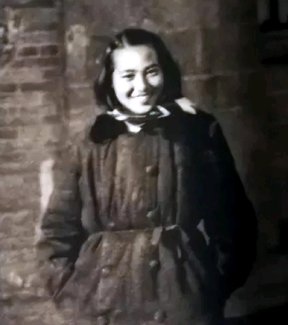 15岁富家女逃婚去延安，死活不当官太太，却在1978年的德国波恩，哭得几近昏厥打