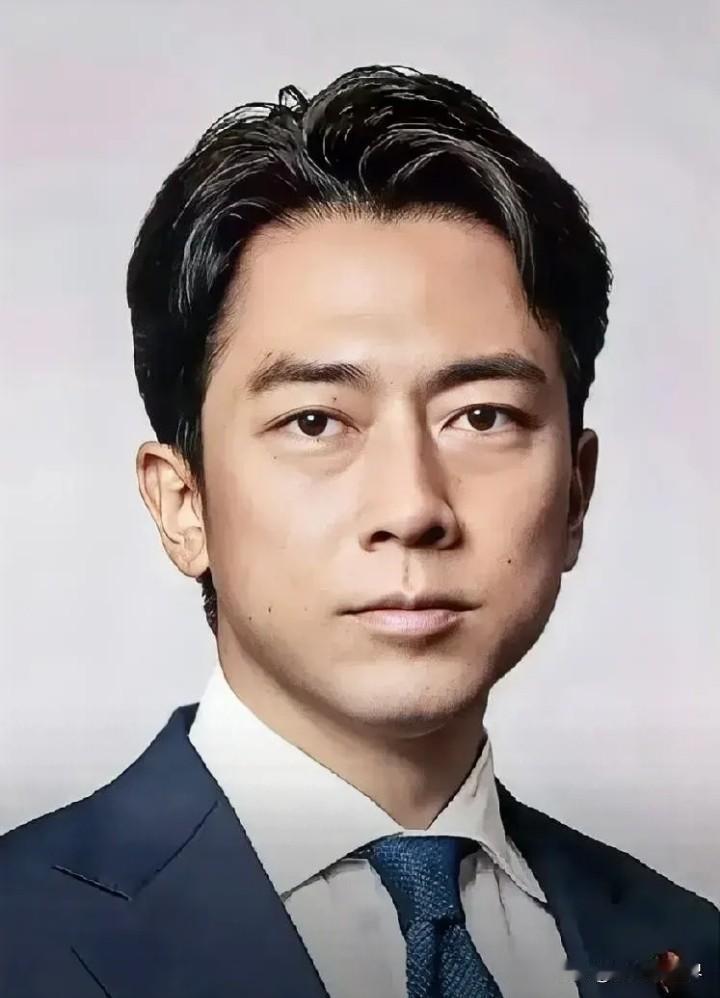 就在刚刚
日本对外宣布了！

9月13日，日本农林水产大臣小泉进次郎正式宣布参选