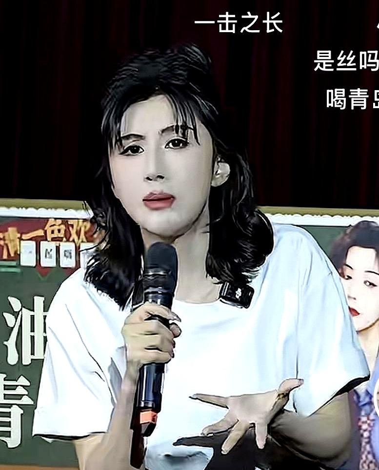 谁敢想啊，现在深圳年轻人去听个喜剧，居然能像开盲盒一样顺路捡个对象？
更绝的是，