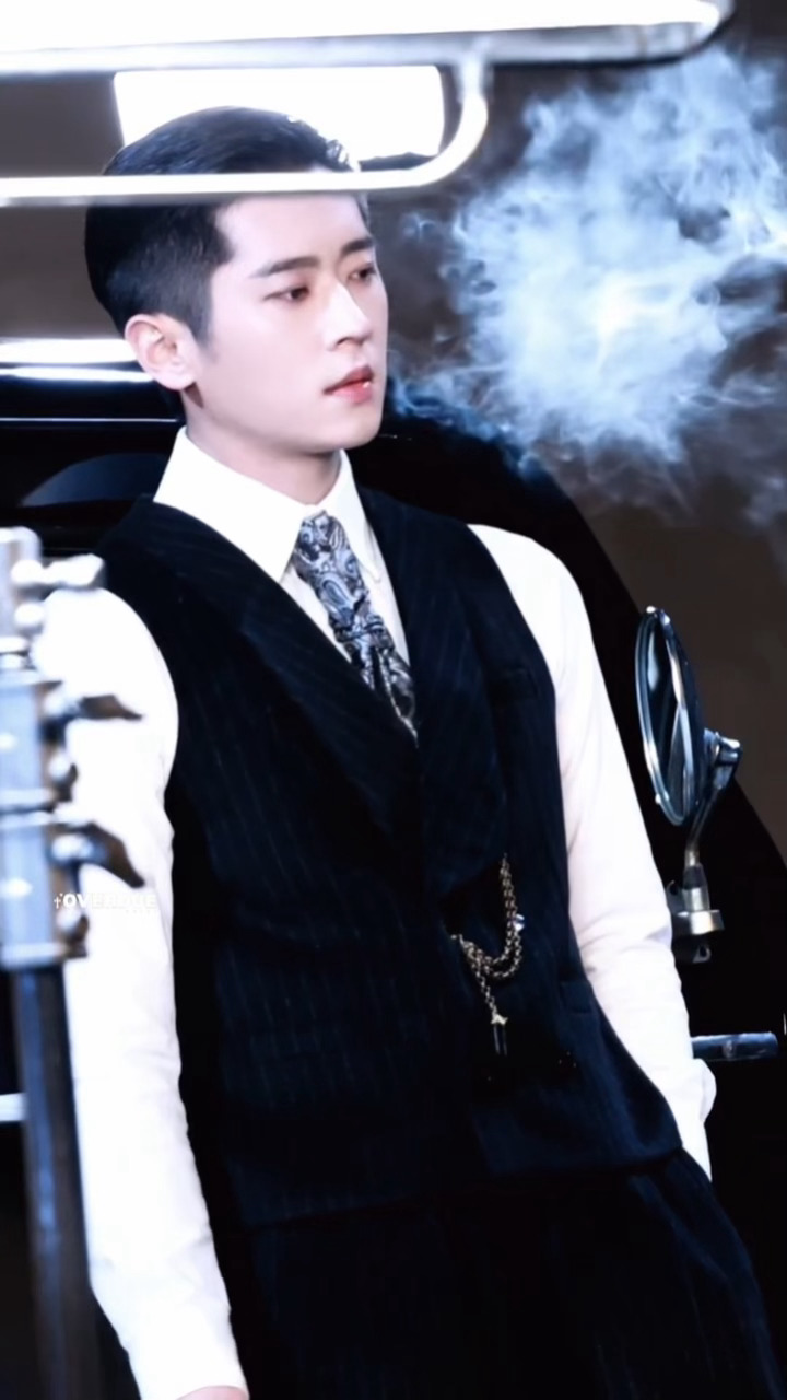 丞磊 x 玉簟秋丨虞昶轩顶级魅魔🥹这根🚬在我心里抽了一宿了 