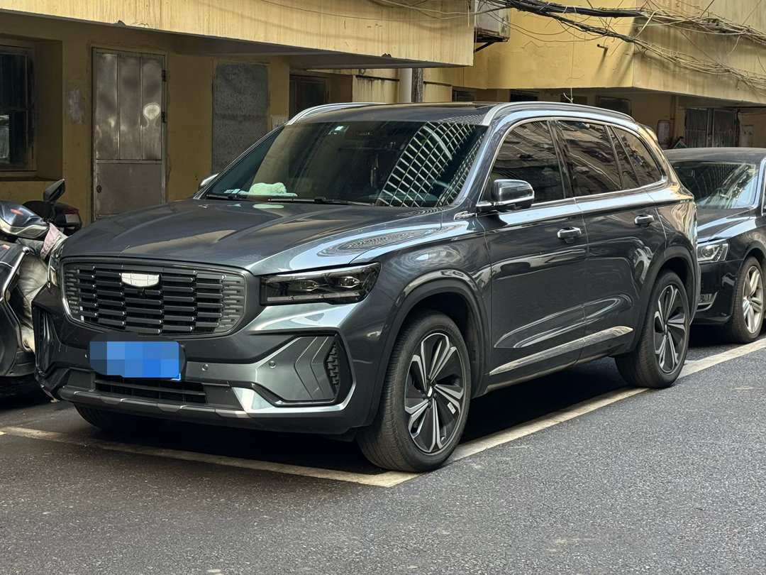 对于MHEV/HEV来说，电机更大的优势是帮助内燃机削峰填谷，优化动力输出曲线和