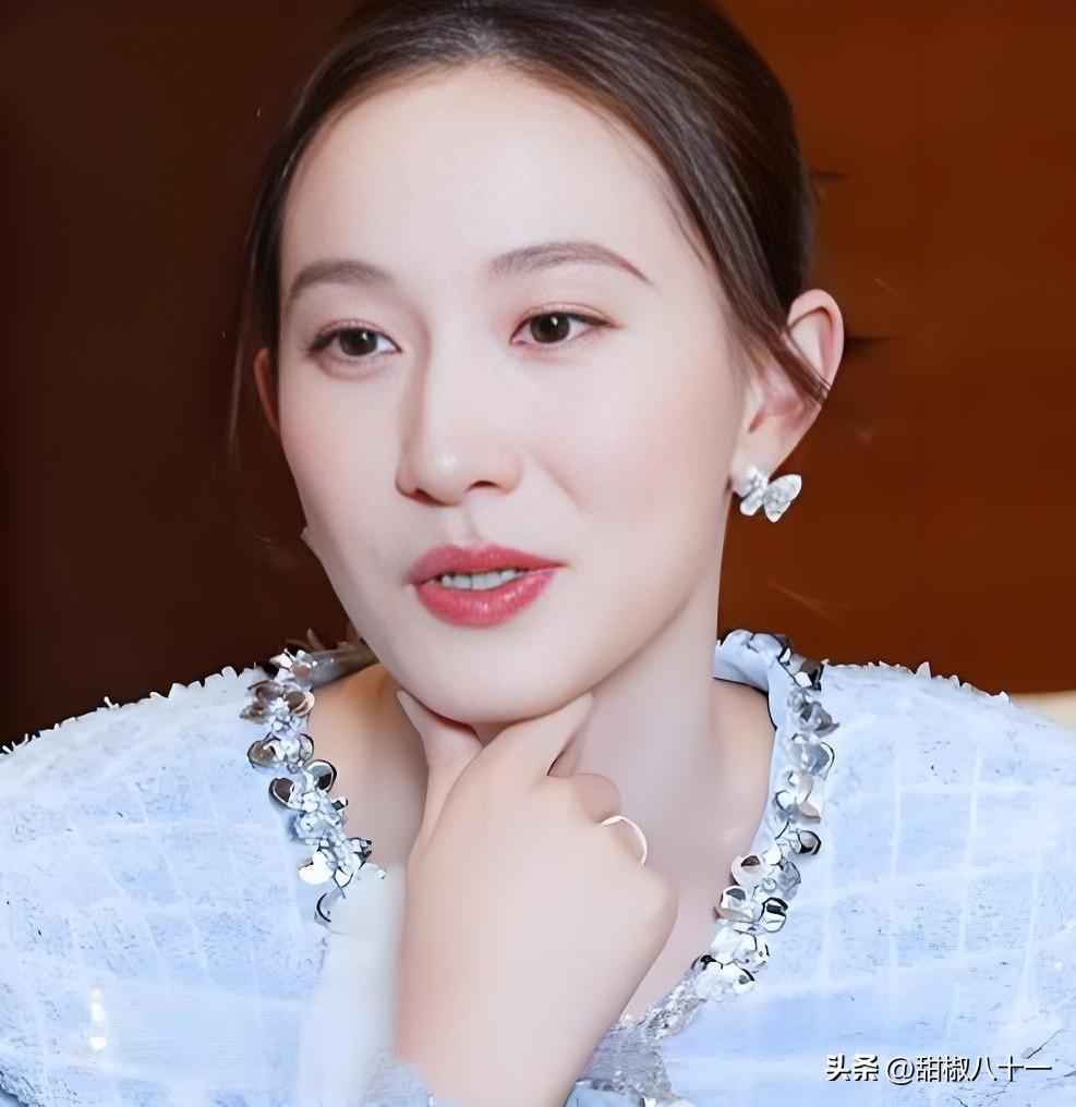 张豆豆真不是强势，

张豆豆也真不是不爱孙杨，

她之所以一直不冷不热和孙杨闹别