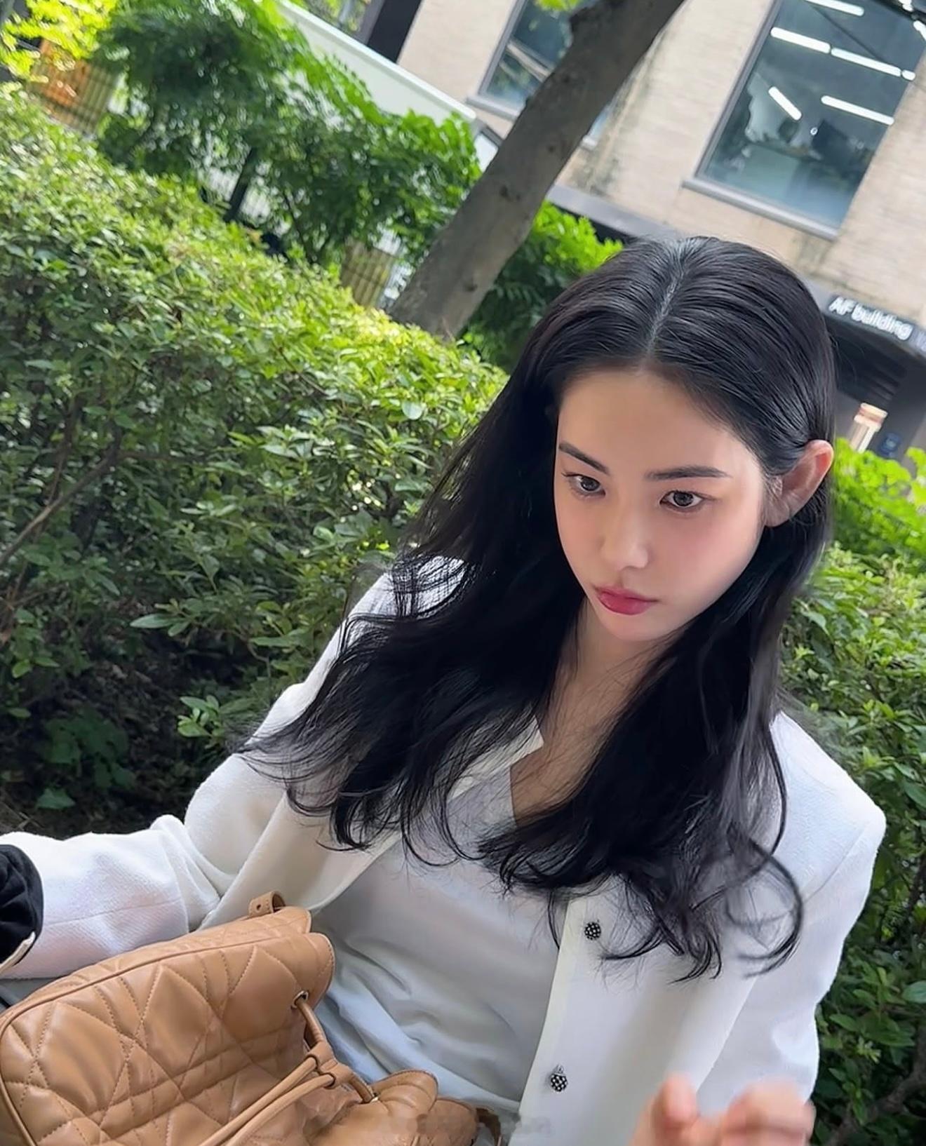 洪秀珠 洪秀珠 是因为眉毛太优秀火出圈的人 ​​​
