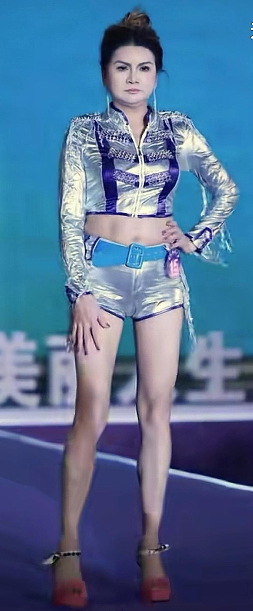 活久见，这是选得哪门子的美[捂脸]
什么样的背景，什么样的组织，什么样的评委？能