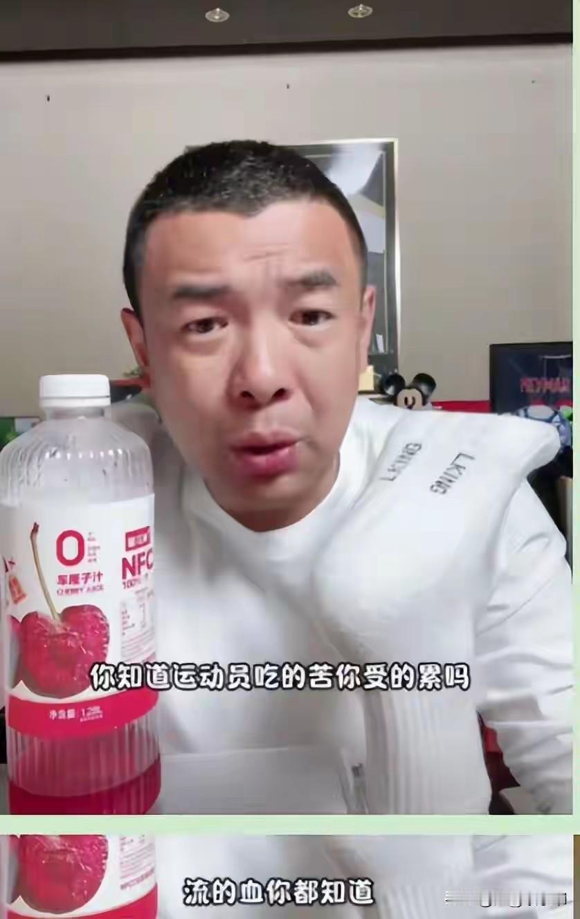 前国脚徐亮谈到中超降薪说，本土球员顶薪仅500万元，现在已经是日韩球员的三分之一