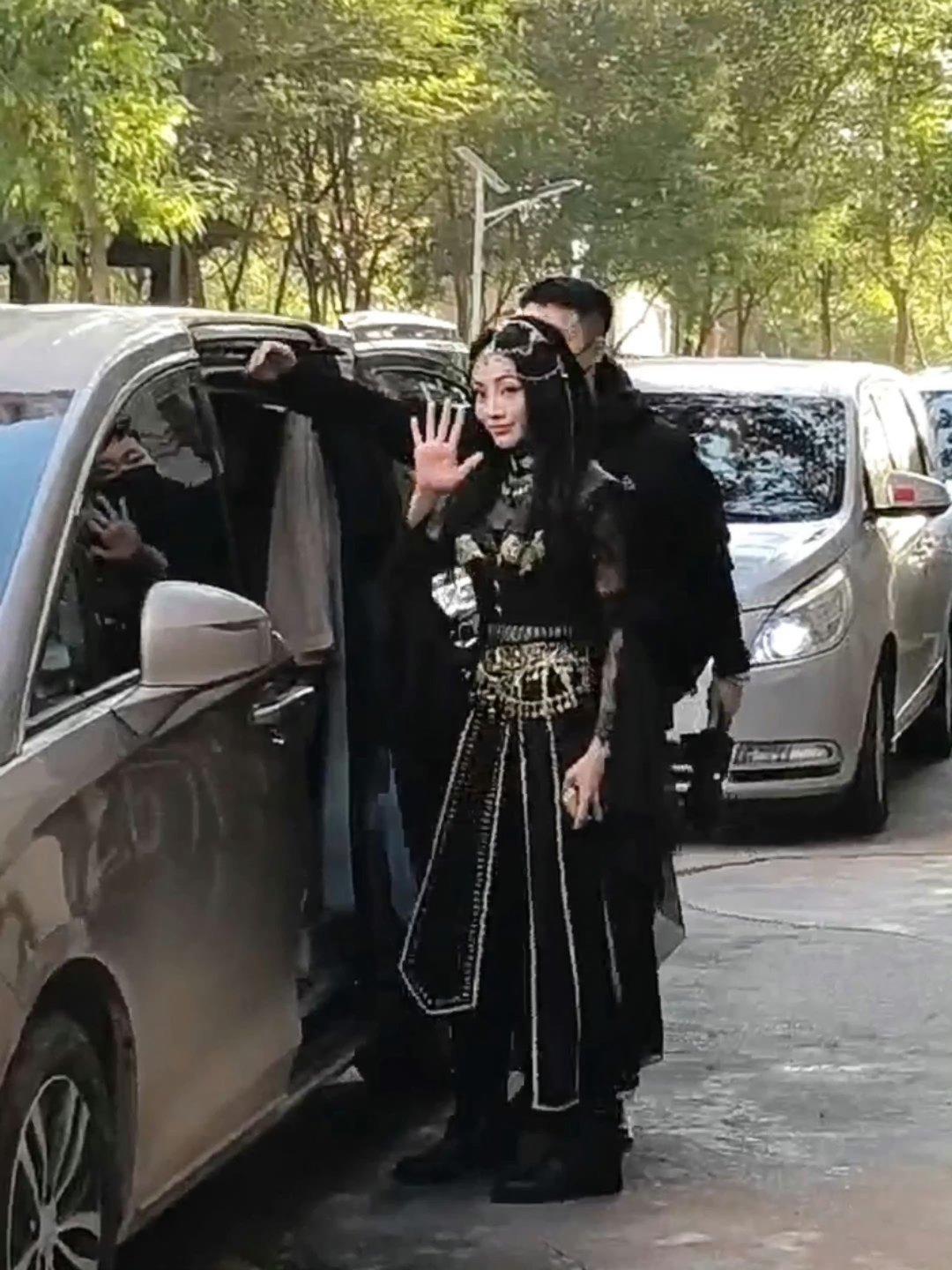 谢可寅出图速度谢可寅异域公主ccd刚刷到谢可寅路透，工作室这边火速出图，大美女出