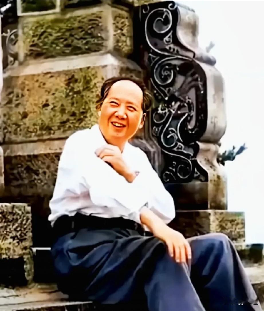 精神不灭，伟绩永存！怀念敬爱的伟大领袖毛主席。