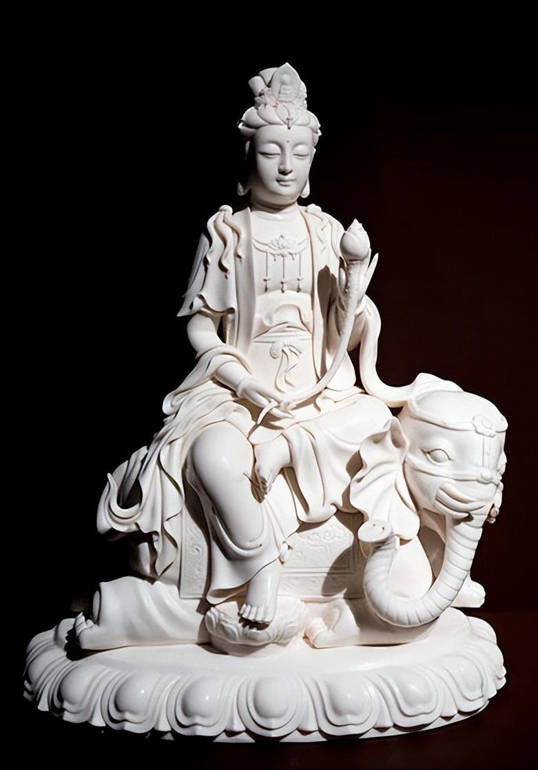 止语，是上等智慧
止心，是上等律己
不辩，是一种境界
不闻，是一种清净
人生三千