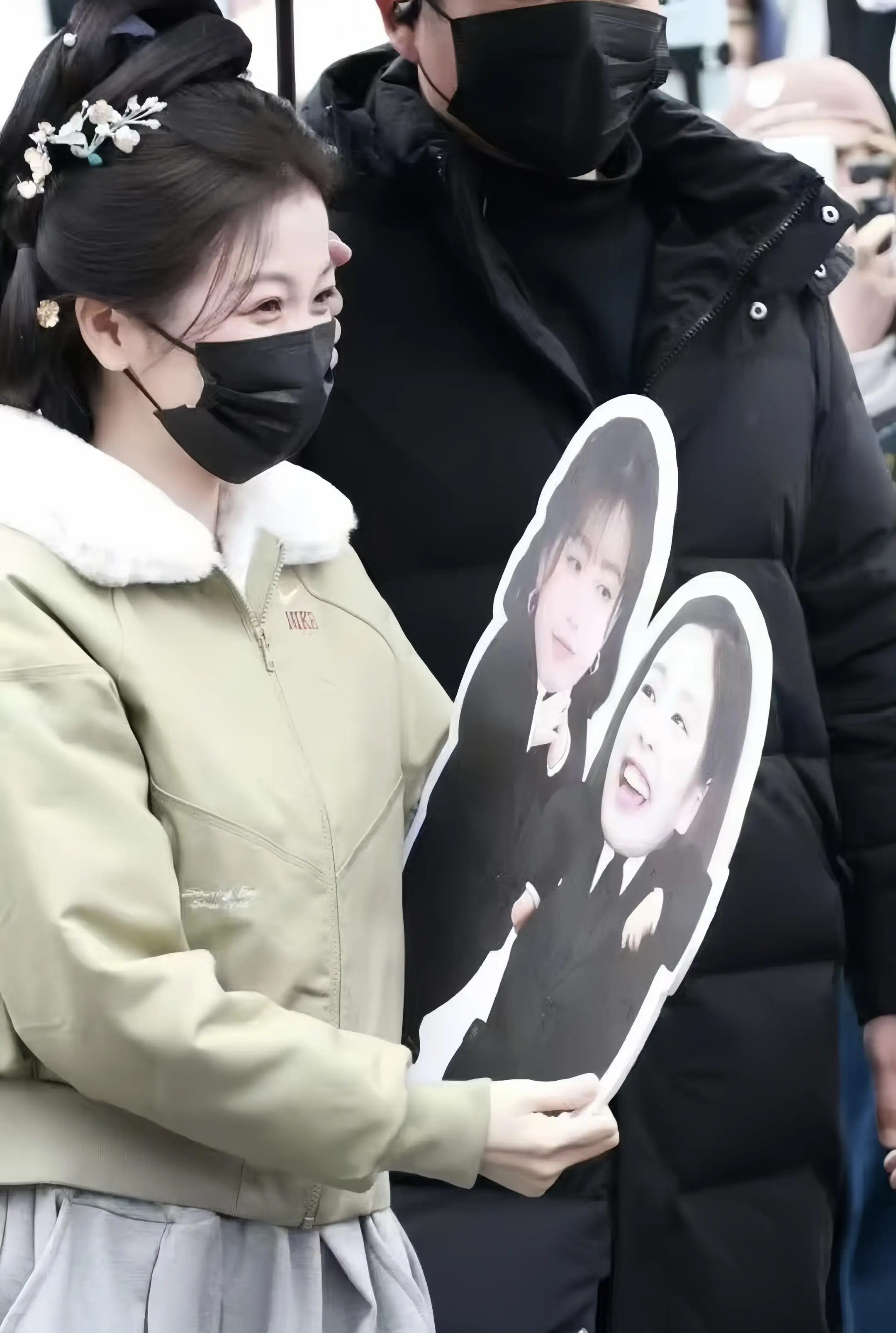 快被这个Jennie脑的鱼头星星萌晕了。