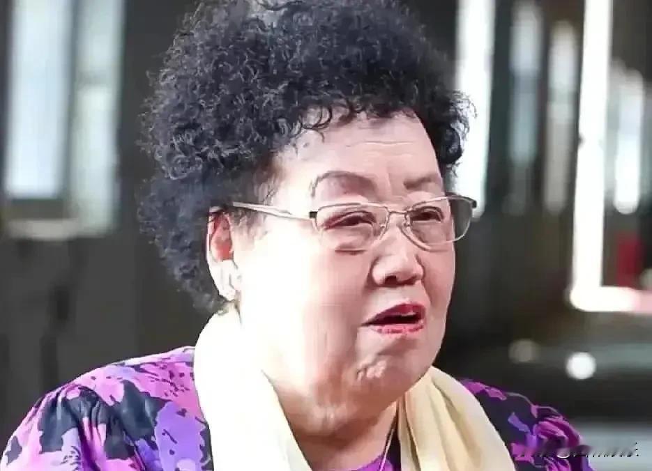 迟重瑞：逐梦演艺圈，图的不仅是名利场
四和娱乐
我说陈丽华女与迟重瑞陈女士大了1