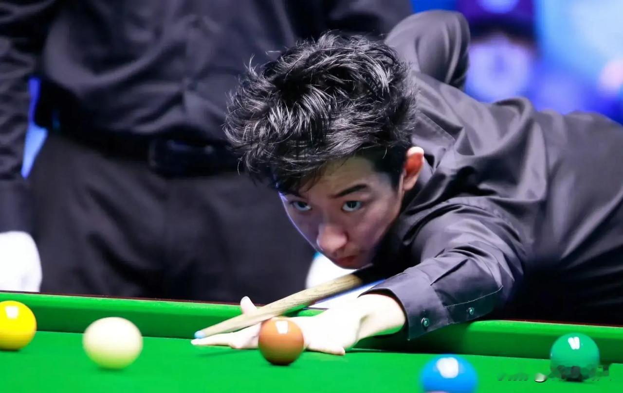 吴宜泽4连鞭逆袭麦克吉尔
北京时间2月3日，2026年斯诺克世界大奖赛第一轮，吴