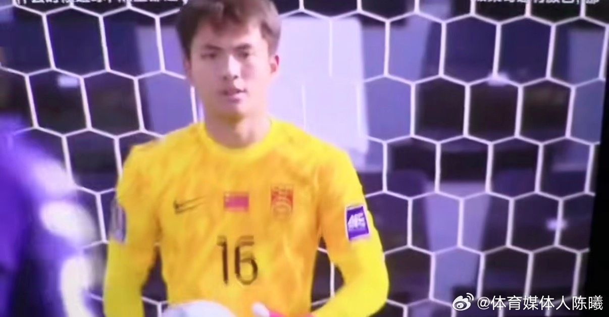 球员都极紧张，水平可能只发挥了不足五成，但克服了不利“环境”，拿到了想要的结果真