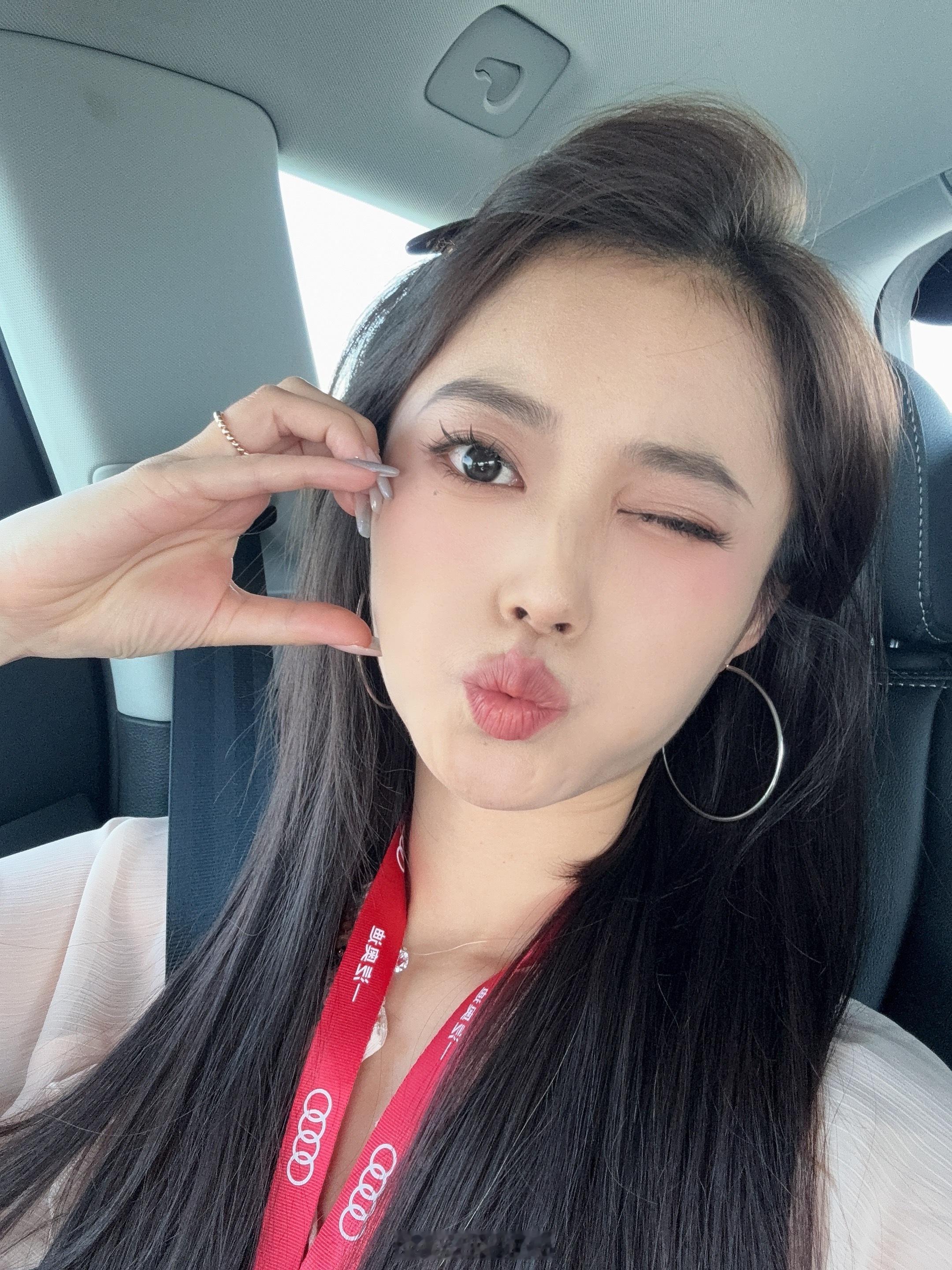 早啊 我的互联网蜜子们[来抱抱] ​​​