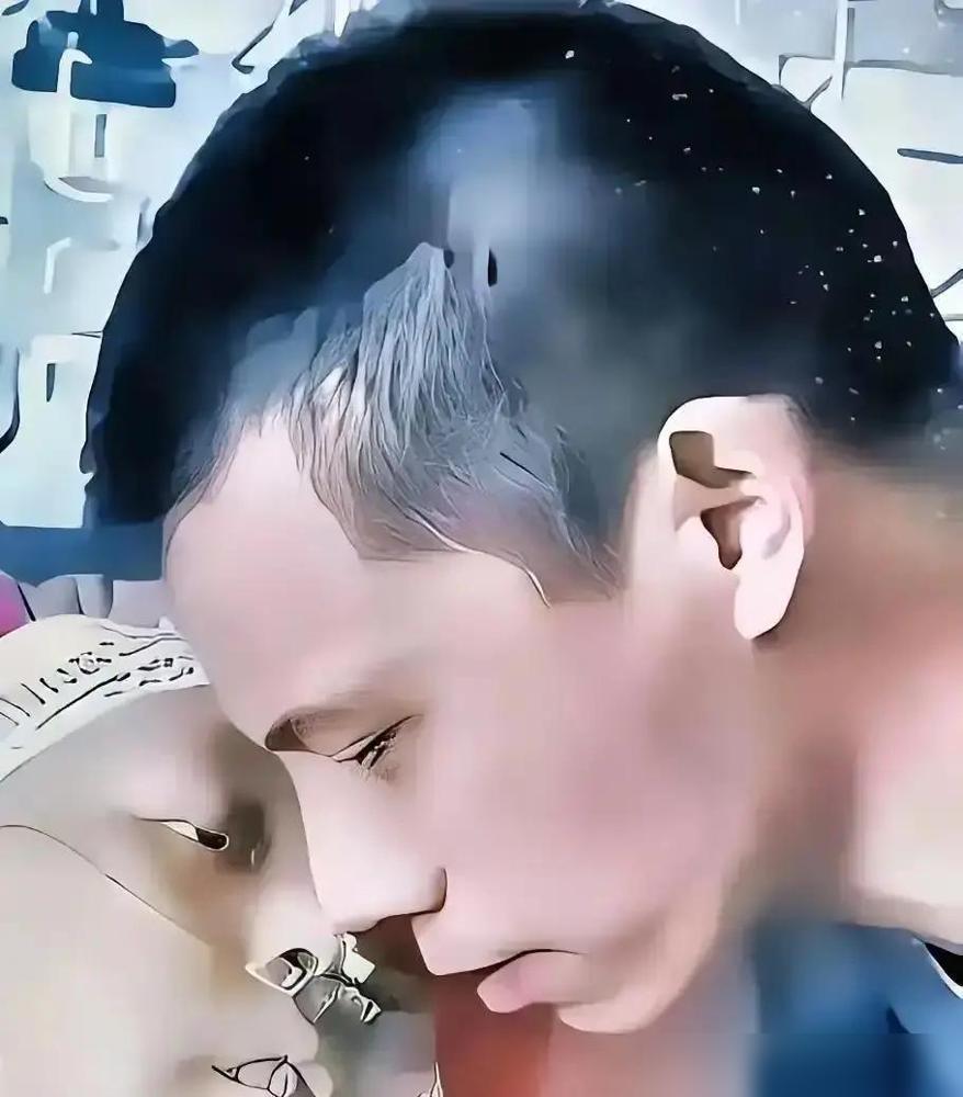河南一女儿病危，她紧紧抓住父亲的手不放，然后断断续续地说：“爸爸，家里不是还有个