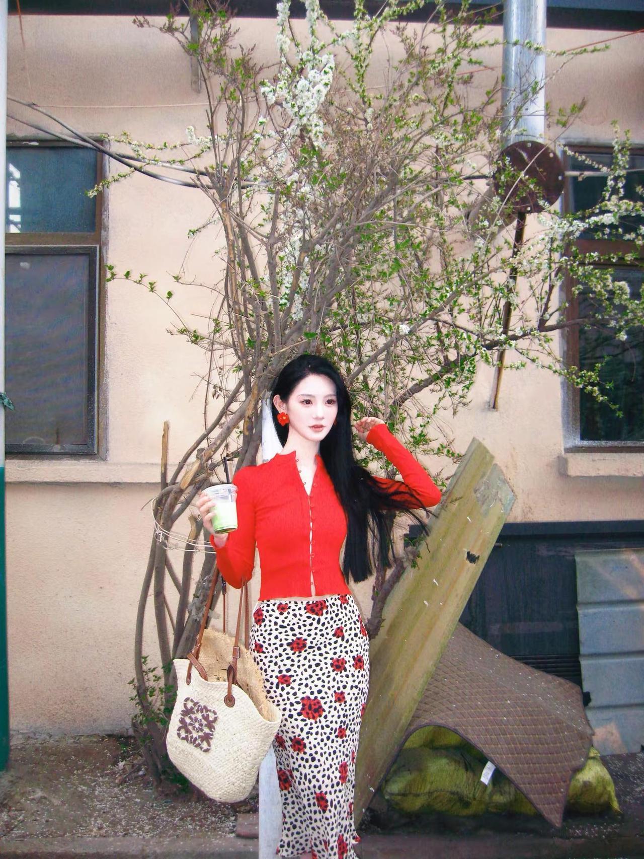 红色碎花裙搭配 oohitch