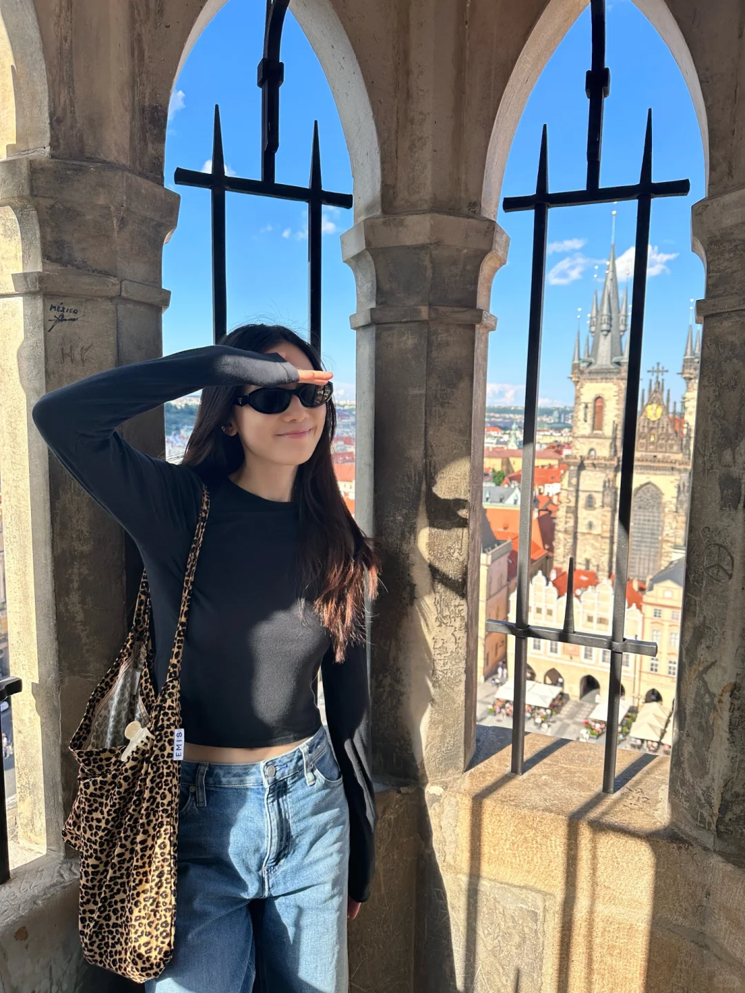 在布拉格⛲️拍到了人生游客照✨
