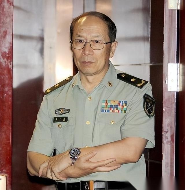 韩国一军事专家再次语出惊人！他说：“如果美国把所有军事力量都集结起来去攻打中国，