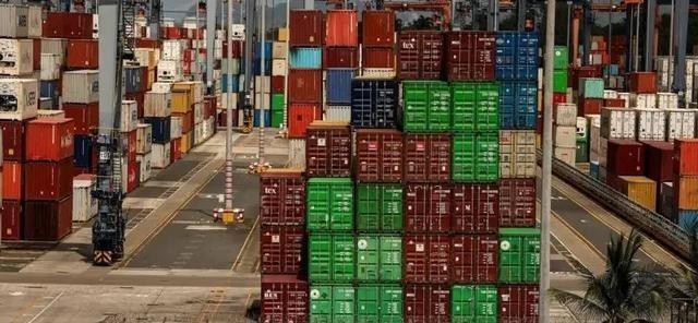 美国没动手，巴拿马却把李嘉诚的港口抢了？这背后藏着一盘大棋

就在几天前，巴拿马