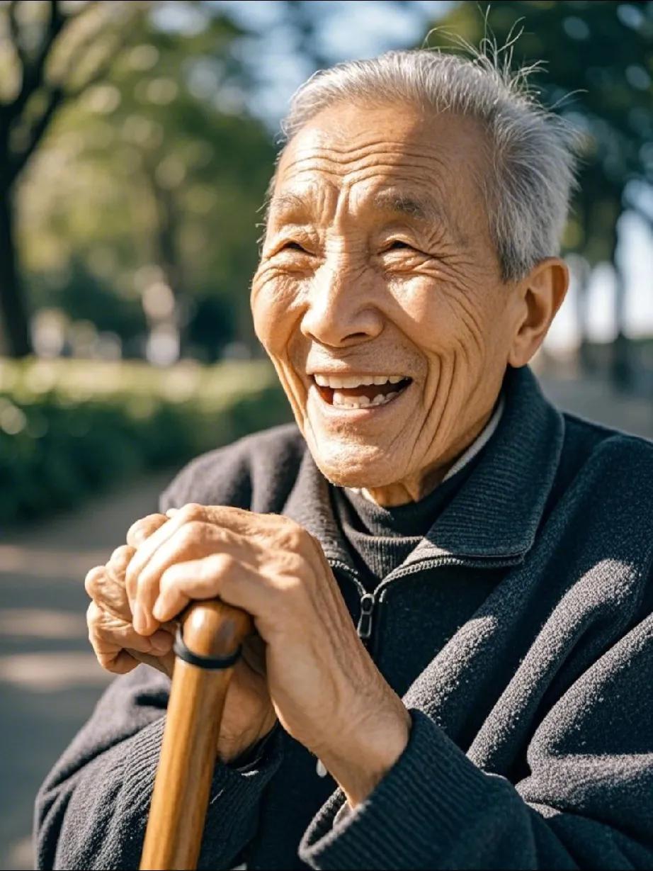 人到老年有十句话要说：

一、人老了就得死，不死也得死。该吃吃，该喝喝，啥也不用