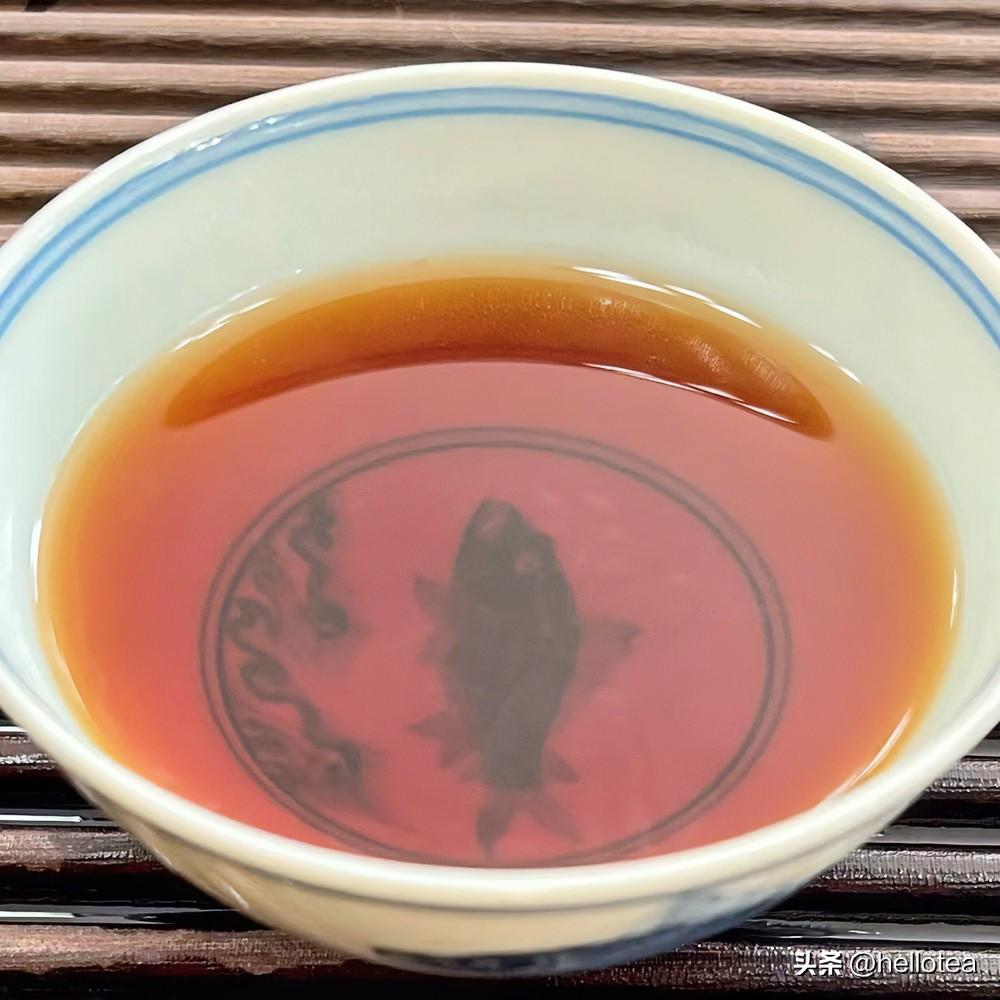 《春补天成·寄生草体》
花影摇，茶烟袅，一瓯春色醉今宵。眼底收来皆画稿，舌尖尝处