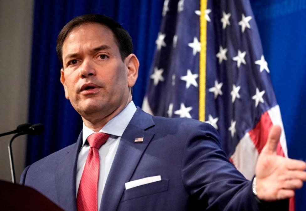 杀回古巴才是卢比奥的终极梦想？
卢比奥其政治立场与古巴裔背景密切相关，多次公开表