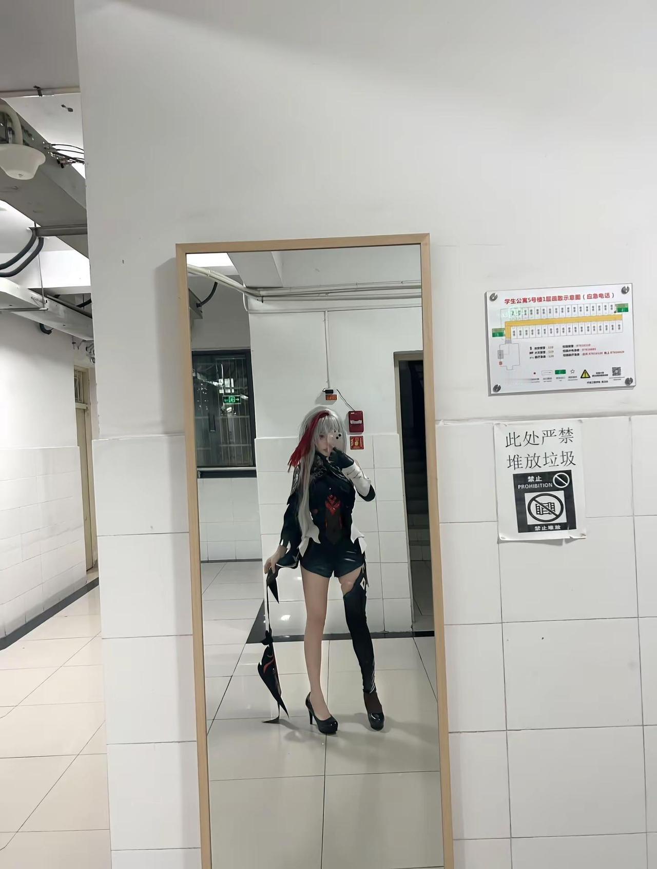 其实我不仅脸长的牛逼身材也很权威