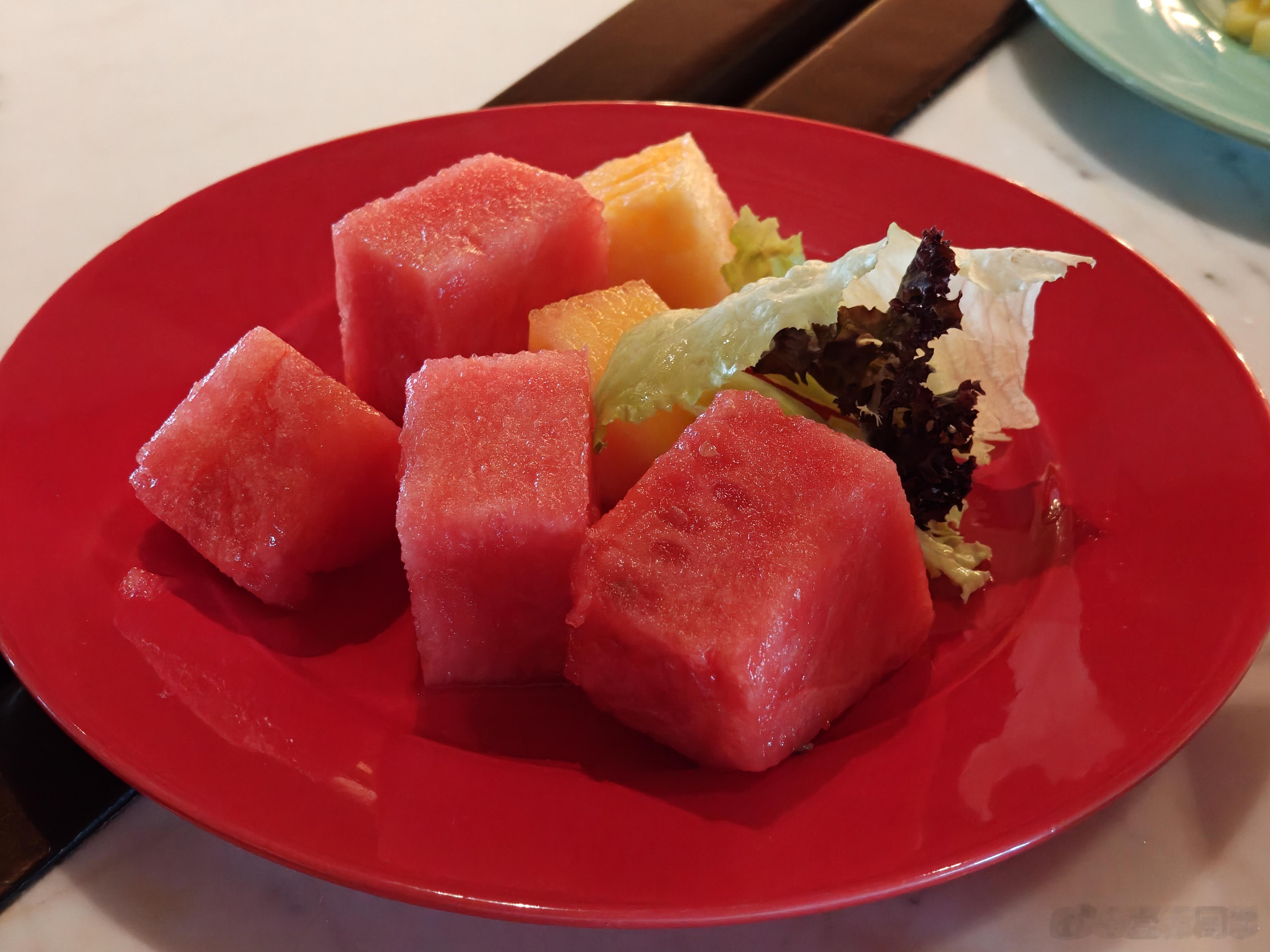 中午不太想吃，吃点水果算了 