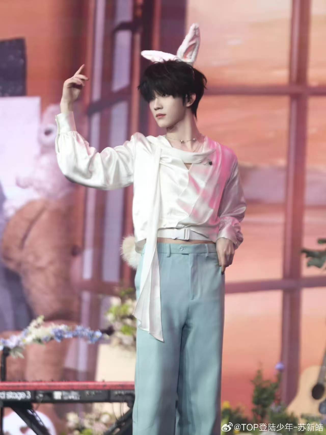 苏新皓团内首个粉丝破百万苏新皓生日分享会战报～创纪录，团内首个粉丝破百万！全周期