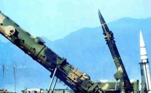 “ 东风31导弹 只不过是纸老虎！它连 美国 本土都打不到，”1999年， 台湾