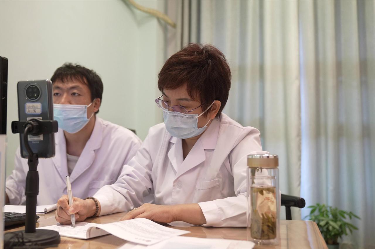 坚持了6周！孩子终于不挑食了！脾胃问题改善！长高了2cm！
 
这是前几天我在门