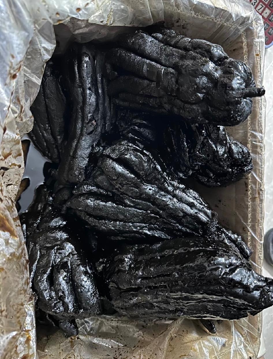 黑乎乎的老香黄，老婆怒吐槽太小气，结局打脸
 
生活里很多人情世故，真的不能只看