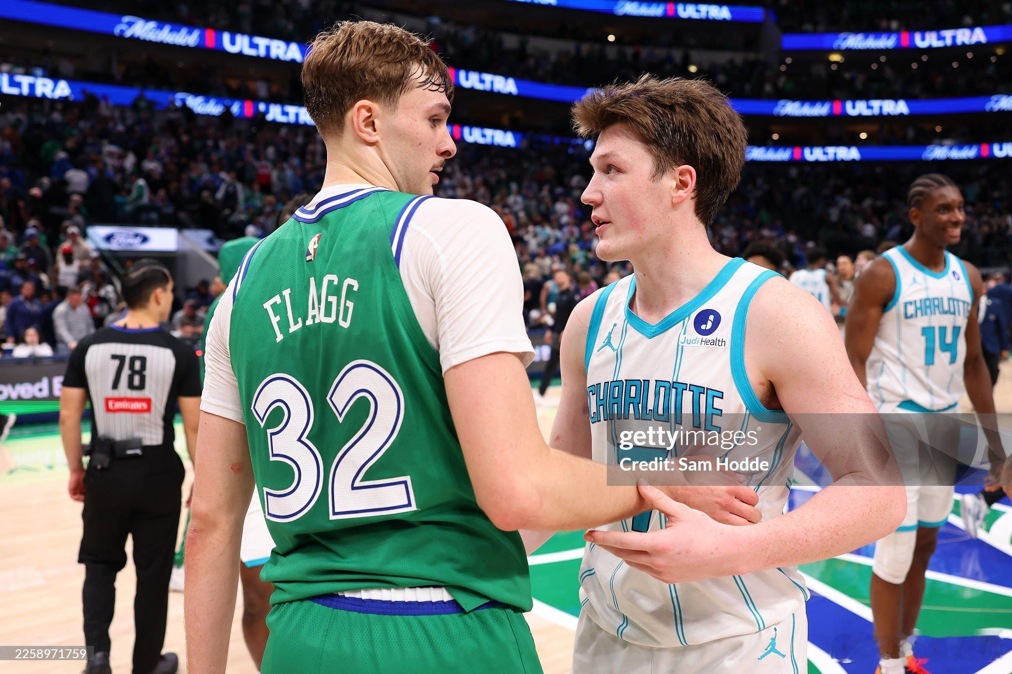 MFFL 弗拉格之前刷新了NBA历史18岁单场最高得分记录。现在刷新了NBA历史